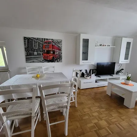 Appartamento Apartmaji Peric Lubiana